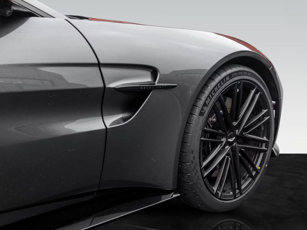Aston Martin V8 Vantage