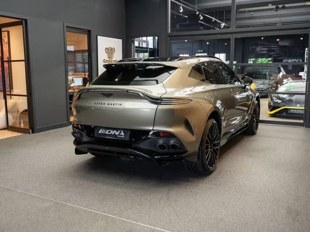 Aston Martin DBX