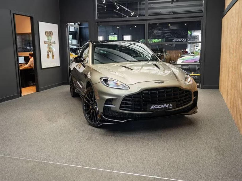 Aston Martin DBX