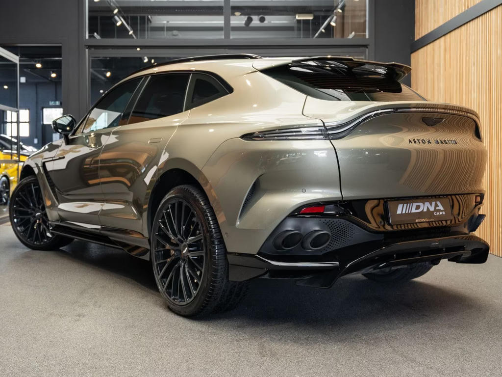 Aston Martin DBX
