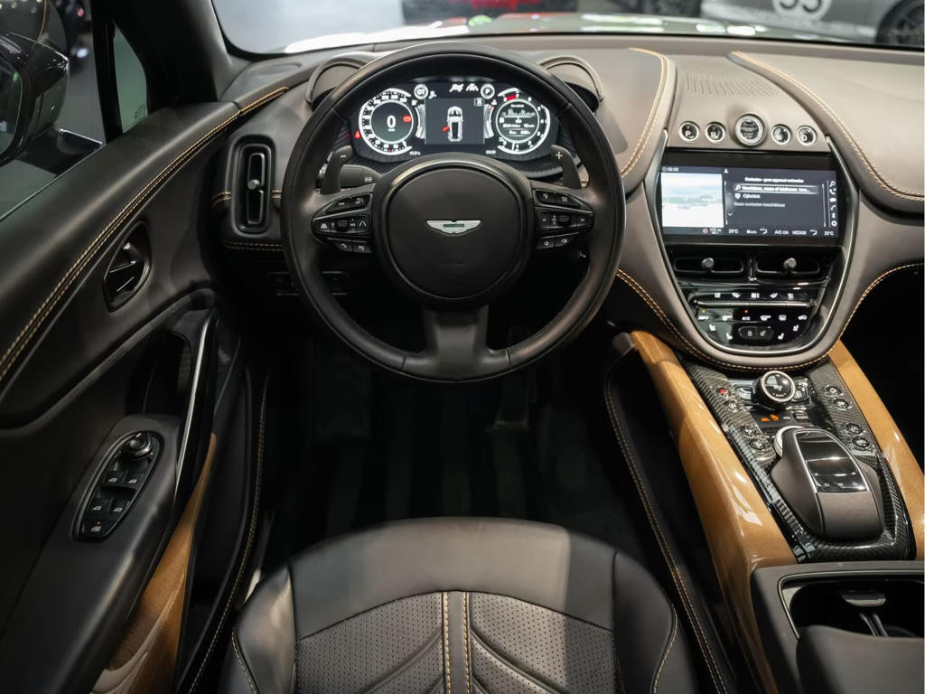 Aston Martin DBX
