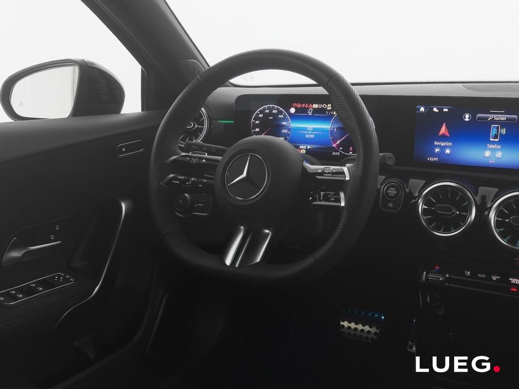 Mercedes-Benz A-Klasse A 220 AMG Line A 220 d