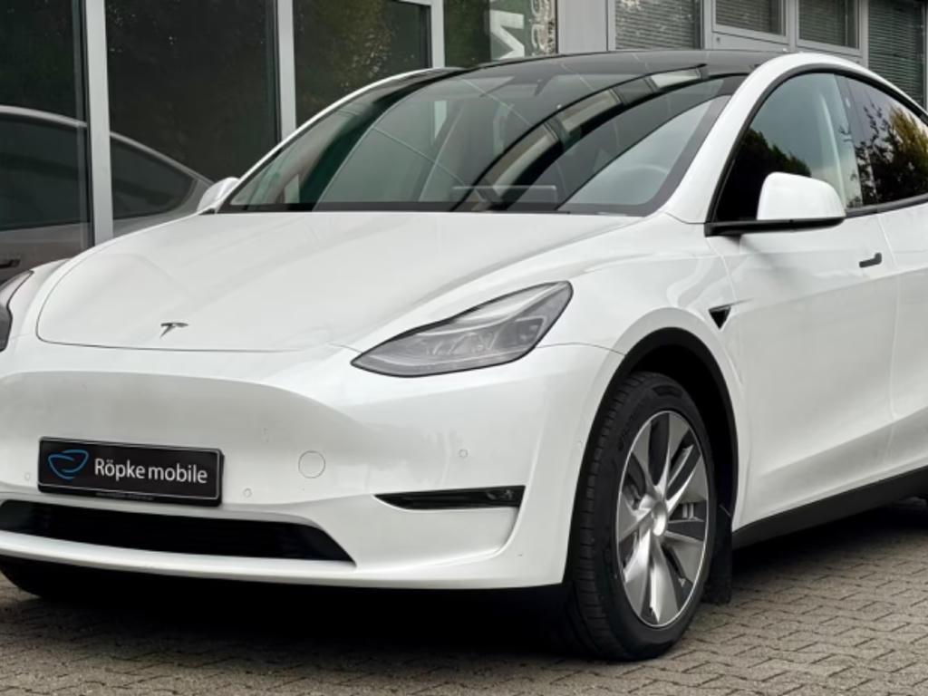 Tesla Model Y Long Range