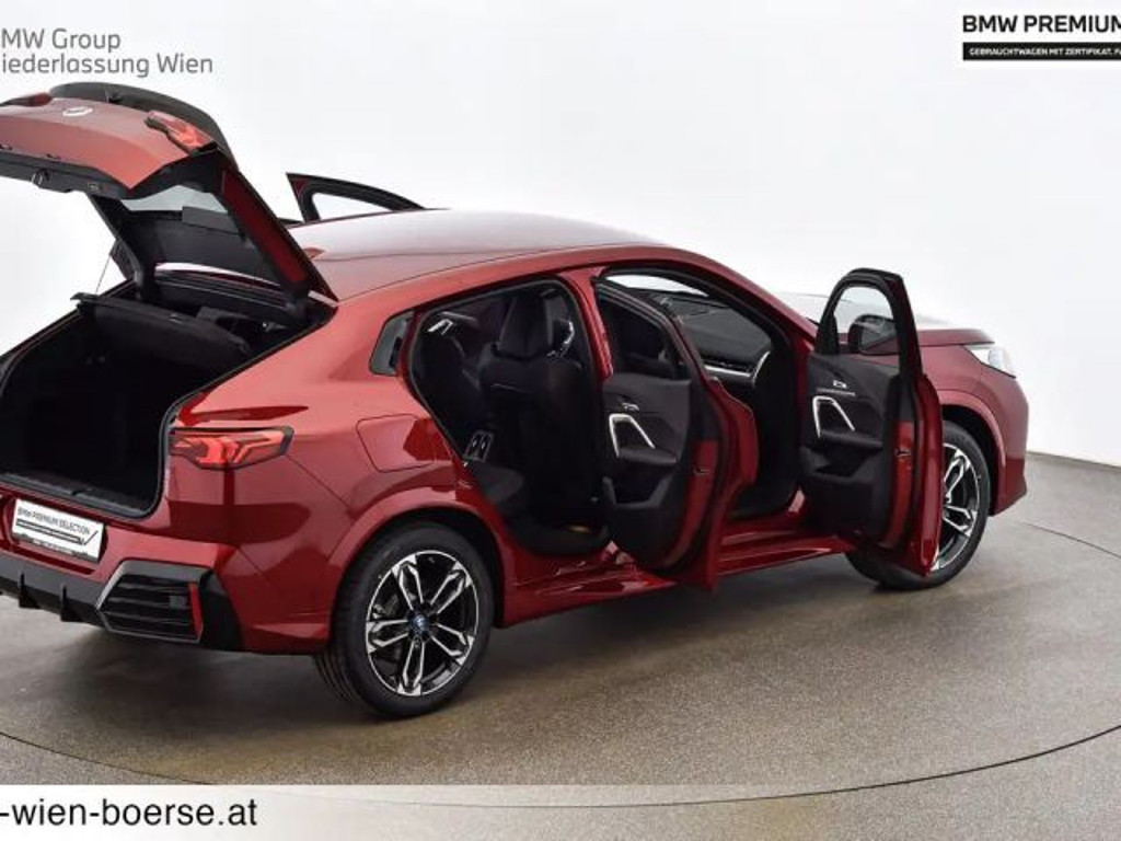 BMW iX2