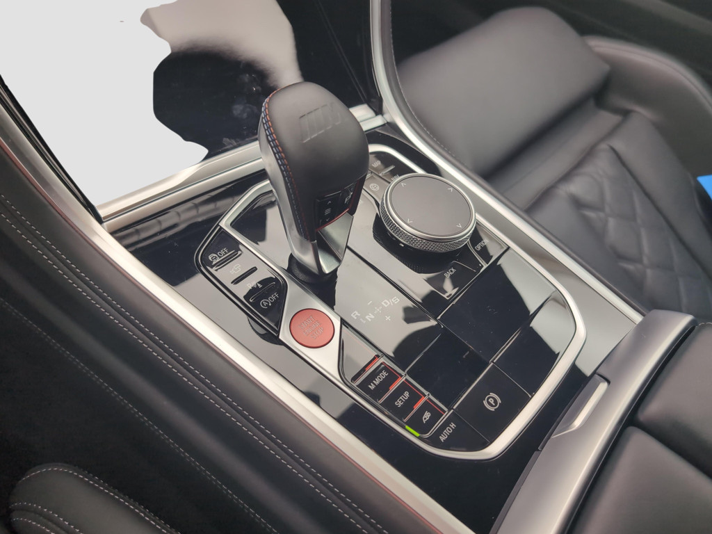 BMW M8