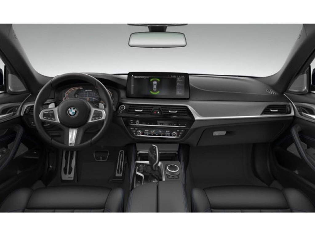 BMW M550