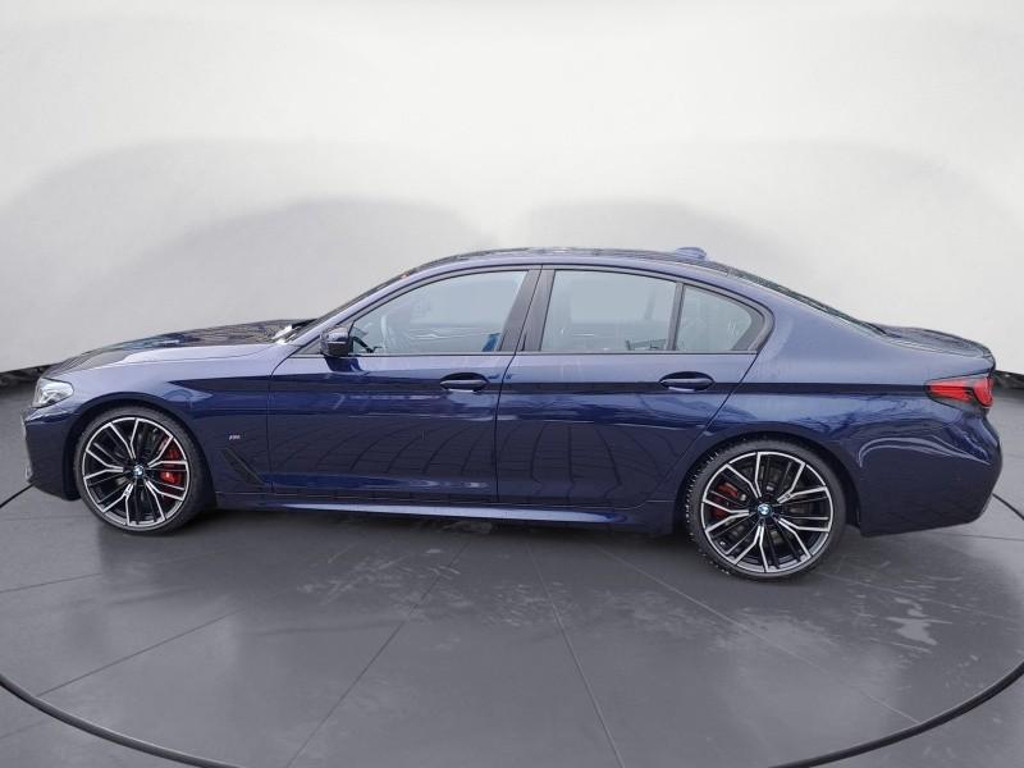 BMW M550