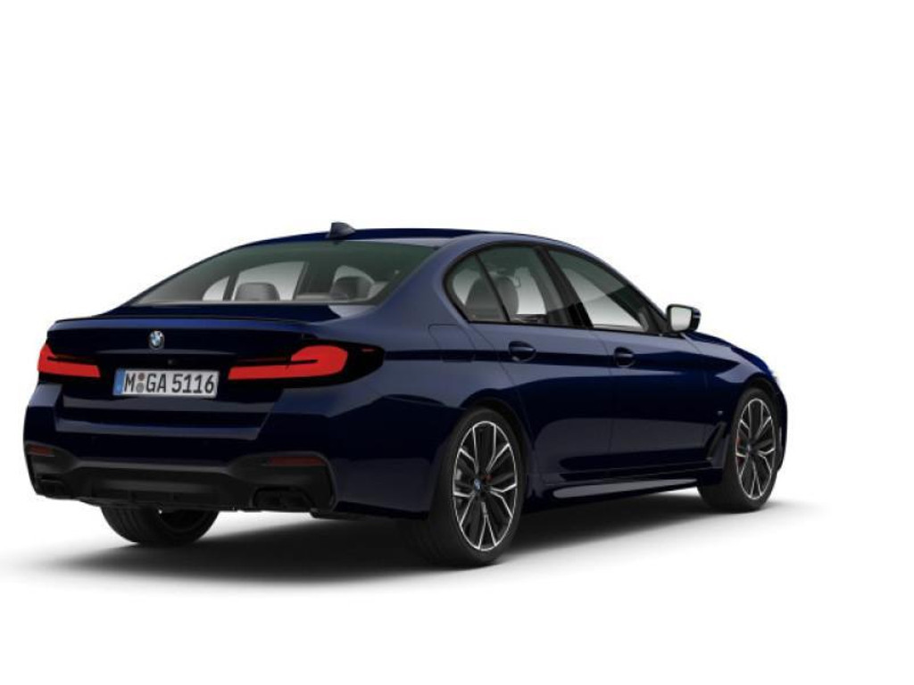 BMW M550