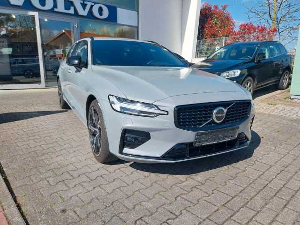 Volvo V60 Plus Dark