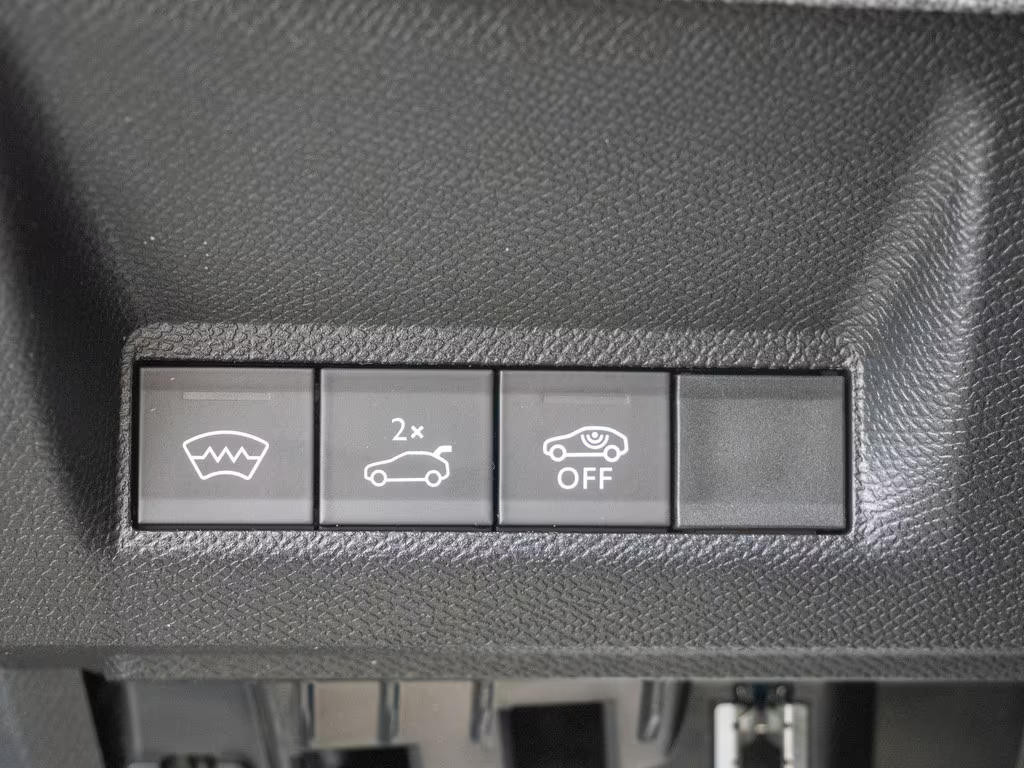 Peugeot E-3008