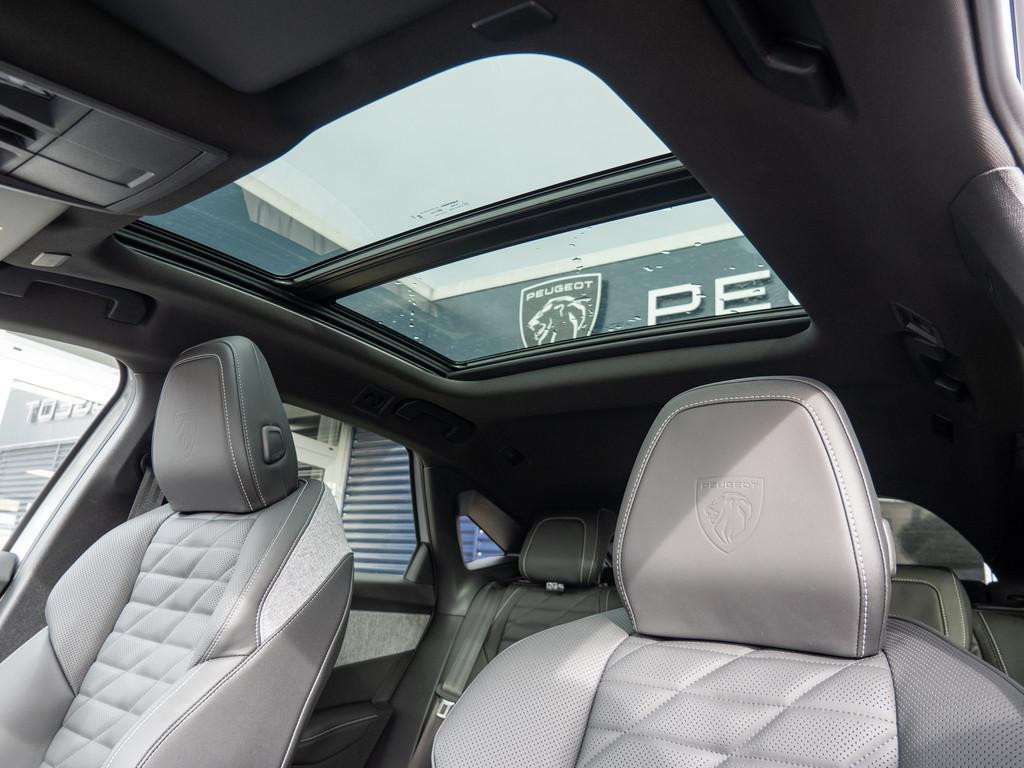 Peugeot E-3008