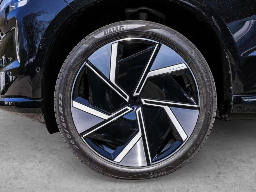 Volvo EX90