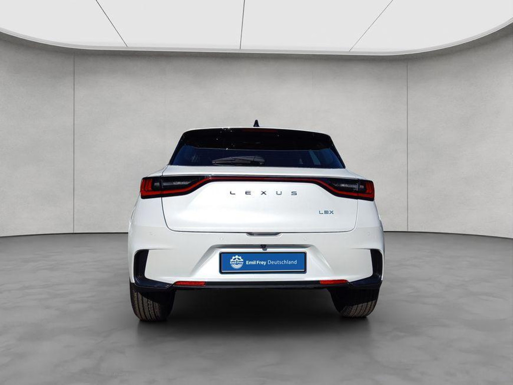 Lexus LBX