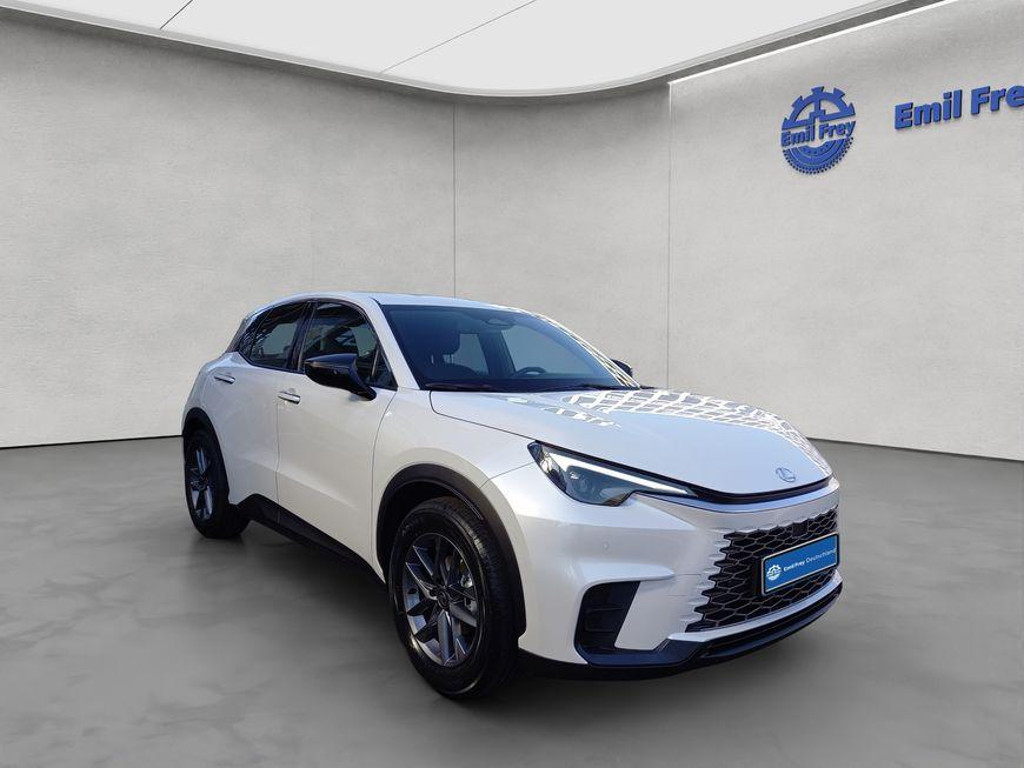 Lexus LBX