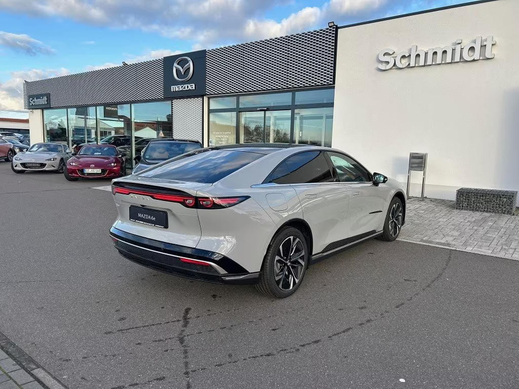 Mazda 6e
