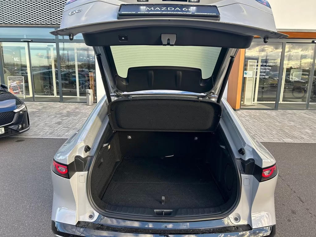 Mazda 6e