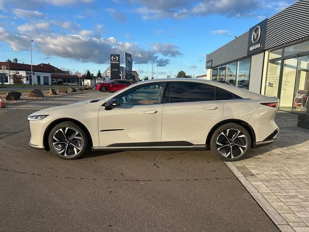 Mazda 6e