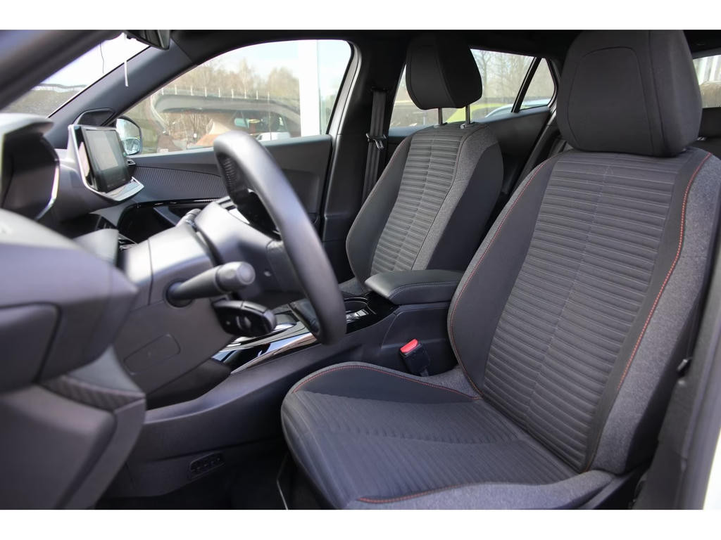 Peugeot e-2008