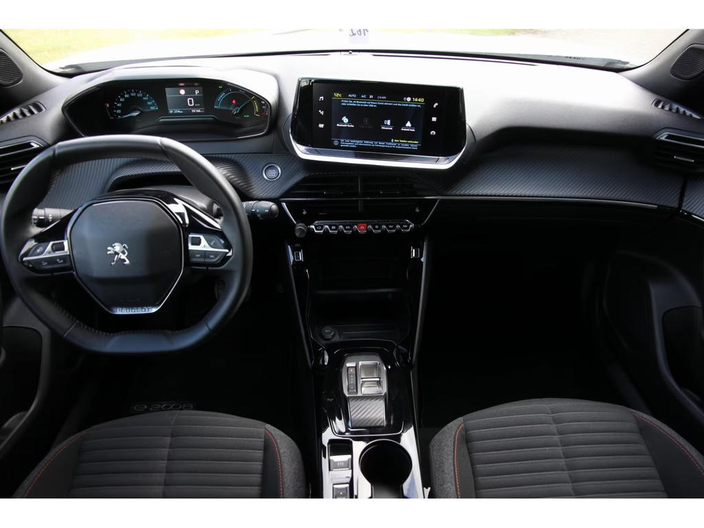 Peugeot e-2008