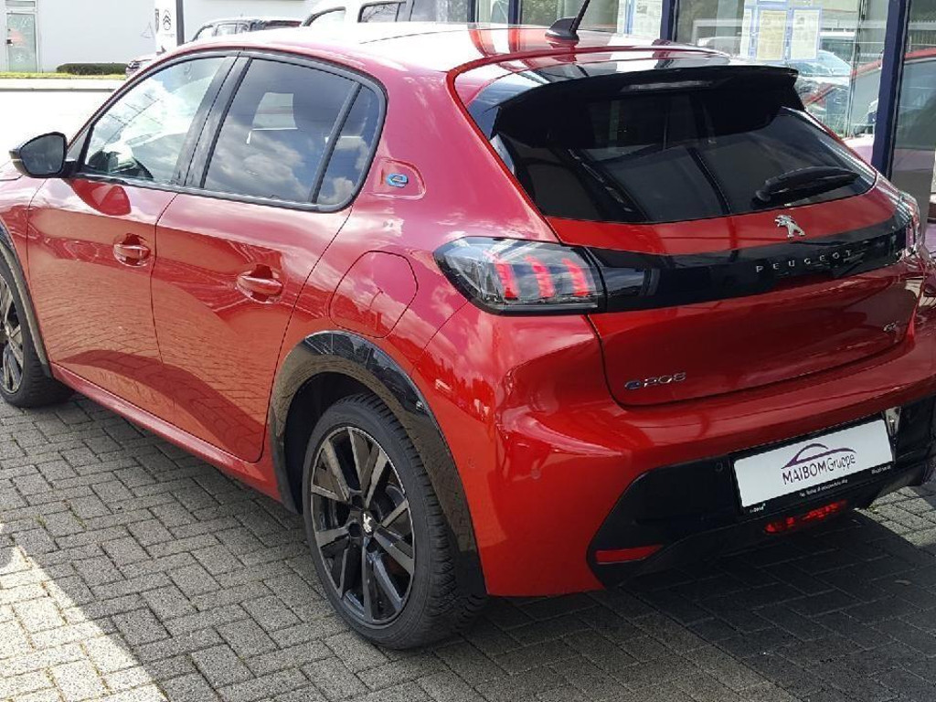 Peugeot e-208