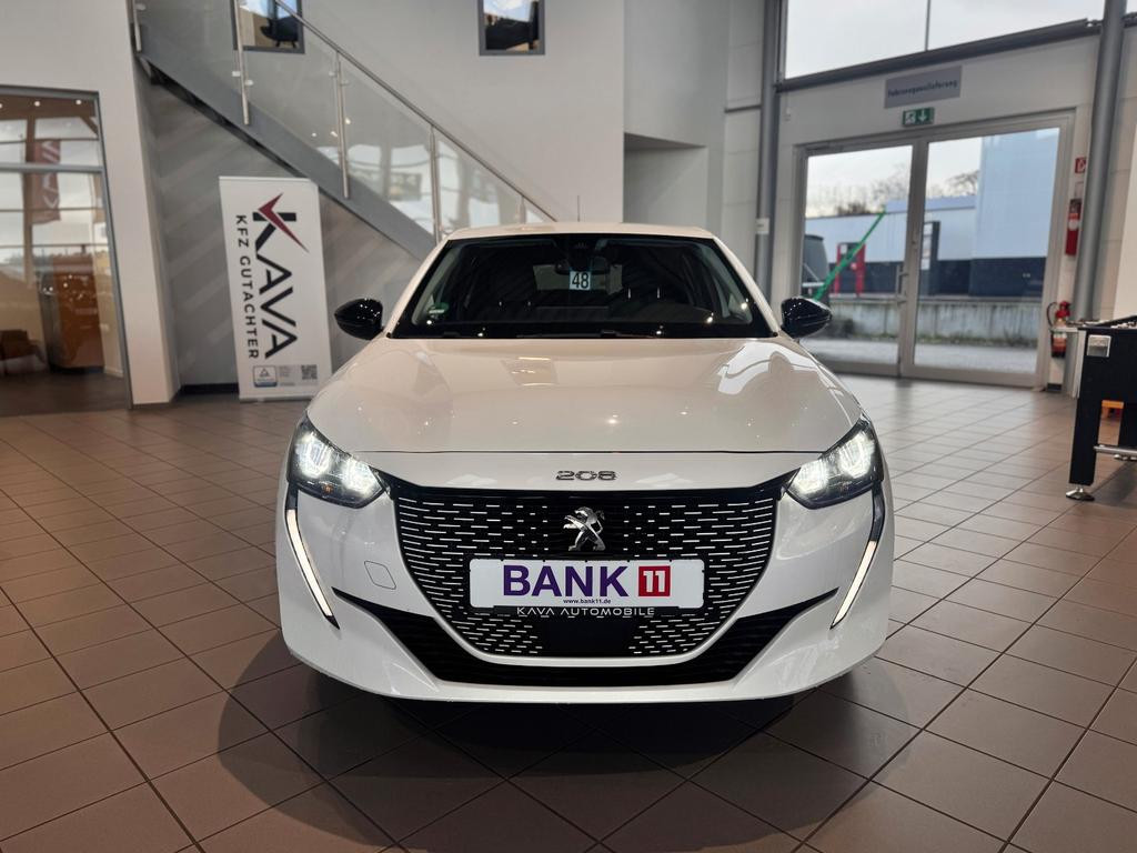 Peugeot e-208