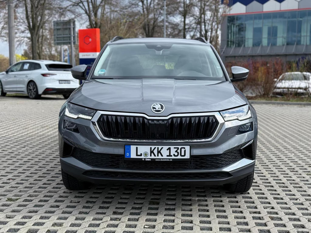 Skoda Karoq KAROQ 150PS DSG 360°KAM+MATRIX+18"LM FELGE+NAVI