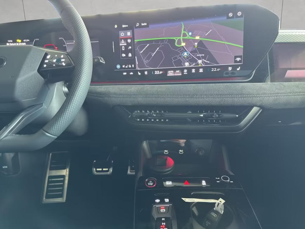 Audi S6 e-tron