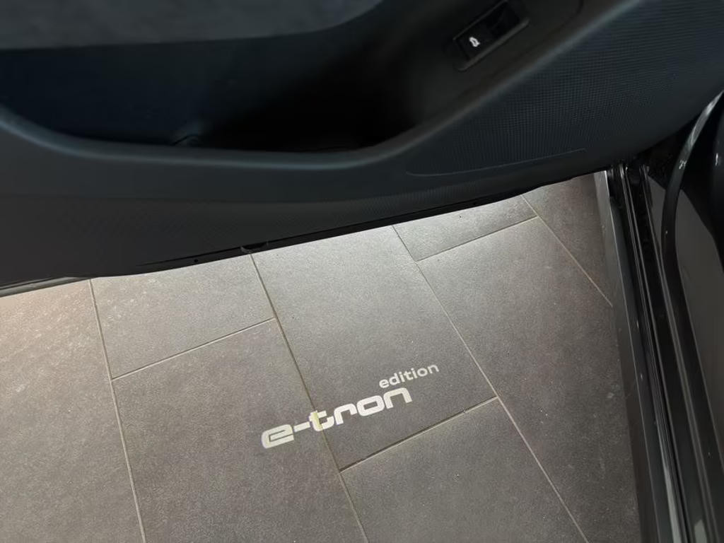 Audi S6 e-tron