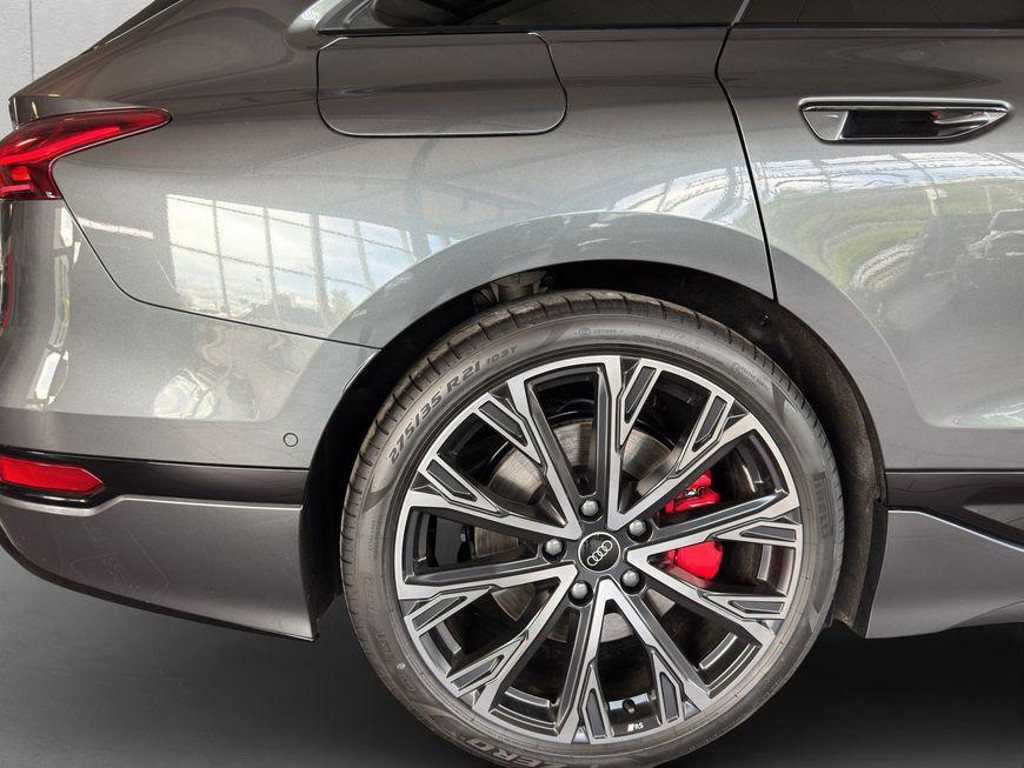 Audi S6 e-tron