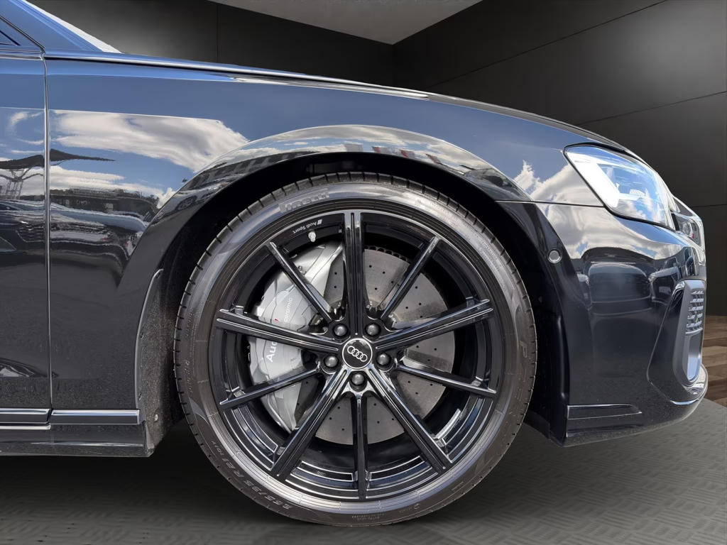Audi S8