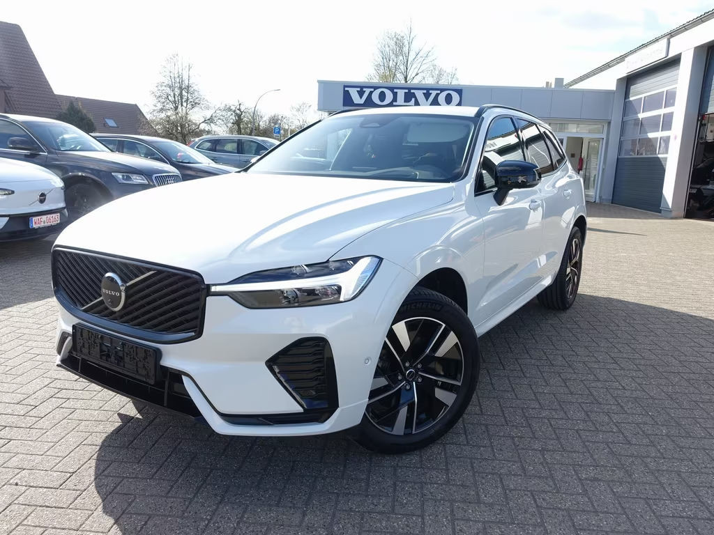 Volvo XC60 AWD Plus Dark