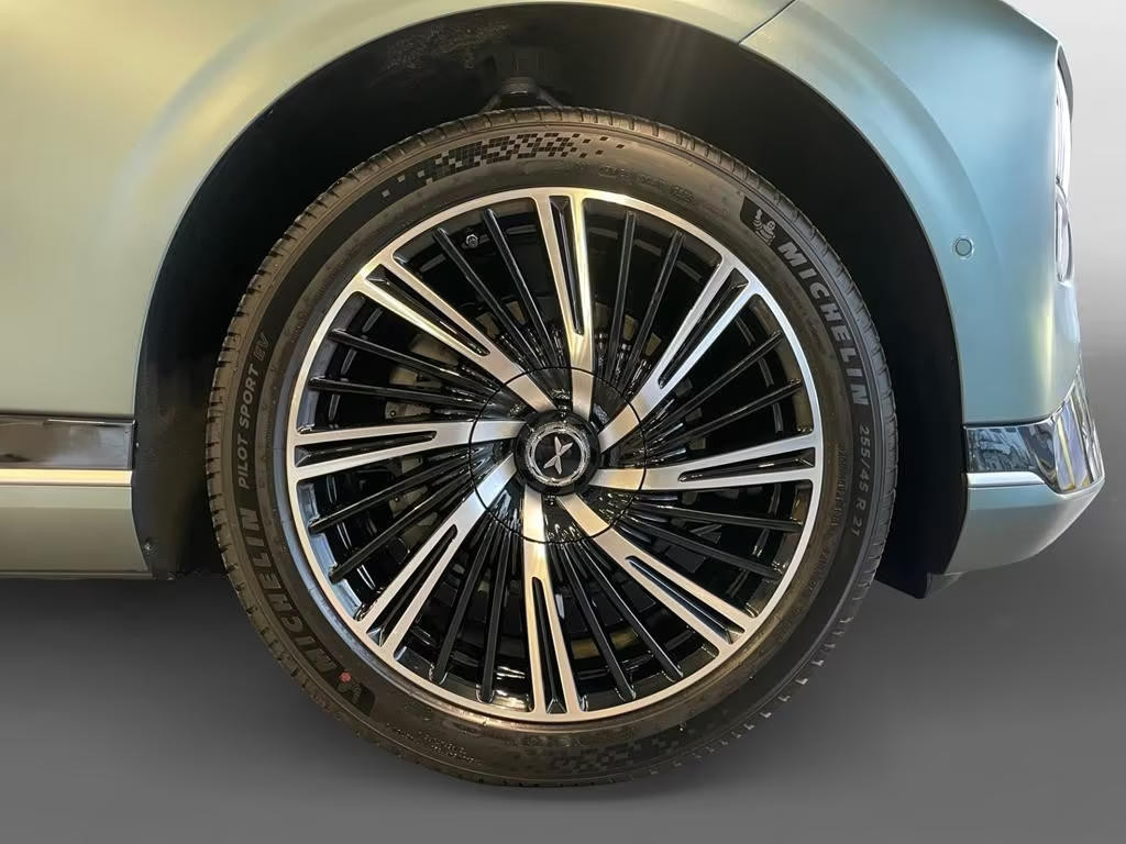 Xpeng G9