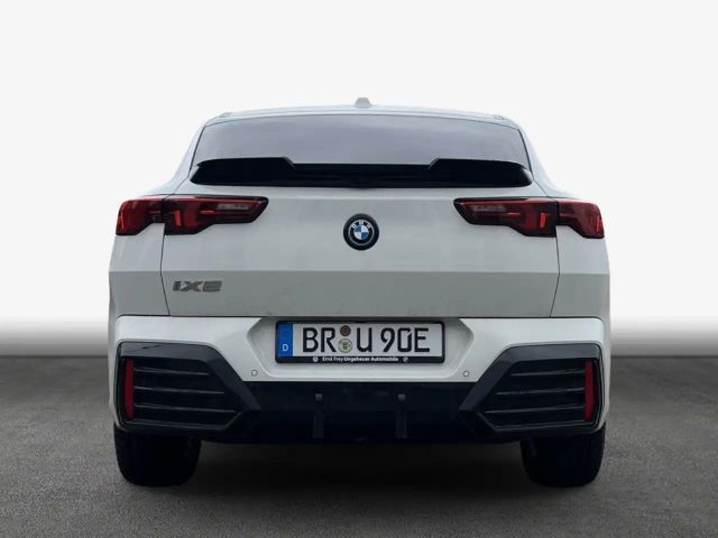 BMW iX2