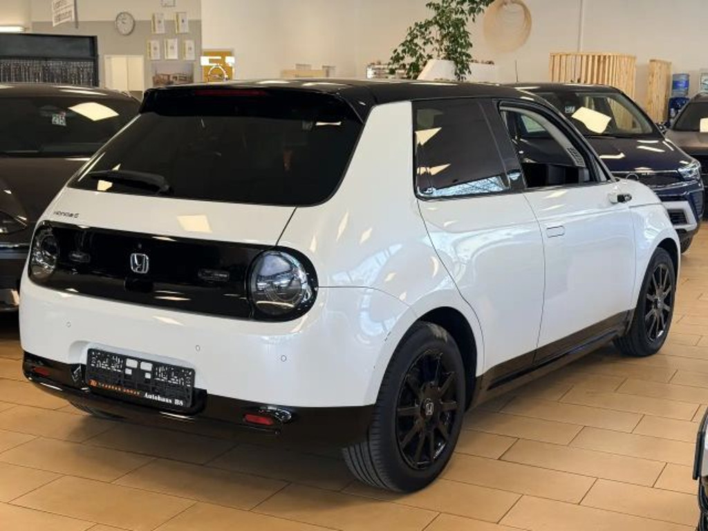Honda e
