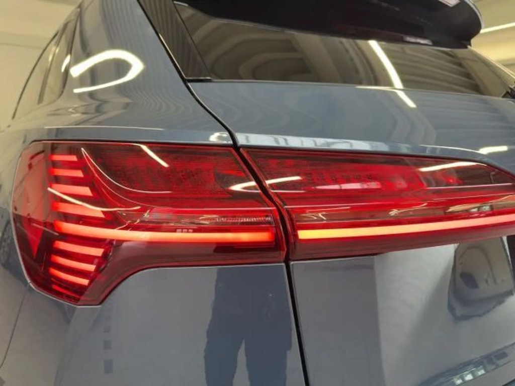 Audi SQ8 e-tron