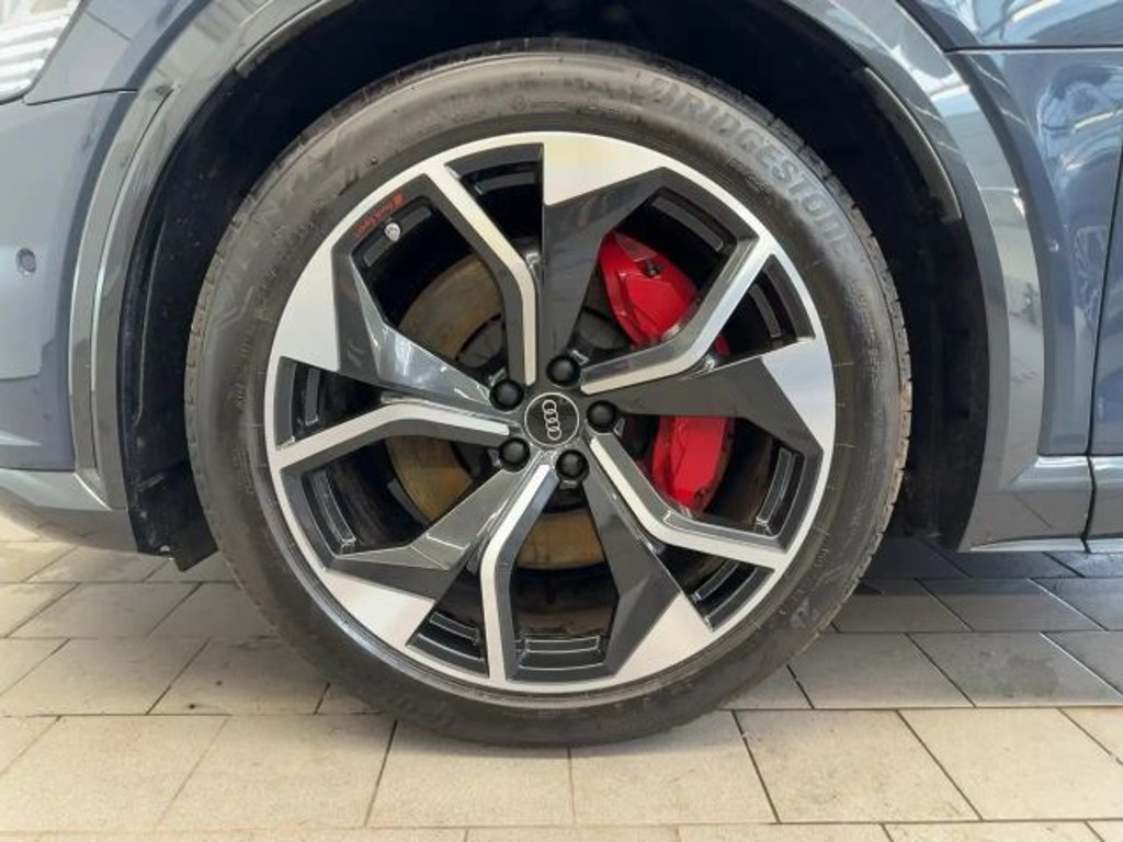 Audi SQ8 e-tron
