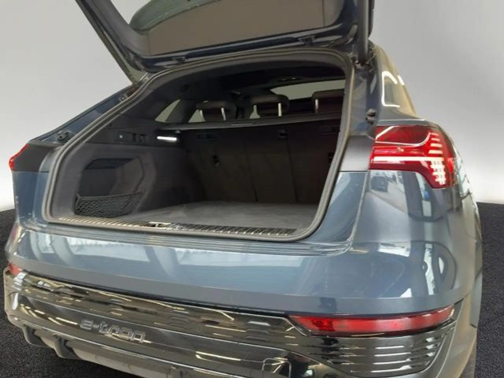 Audi SQ8 e-tron