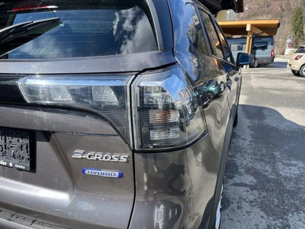 Suzuki S-Cross