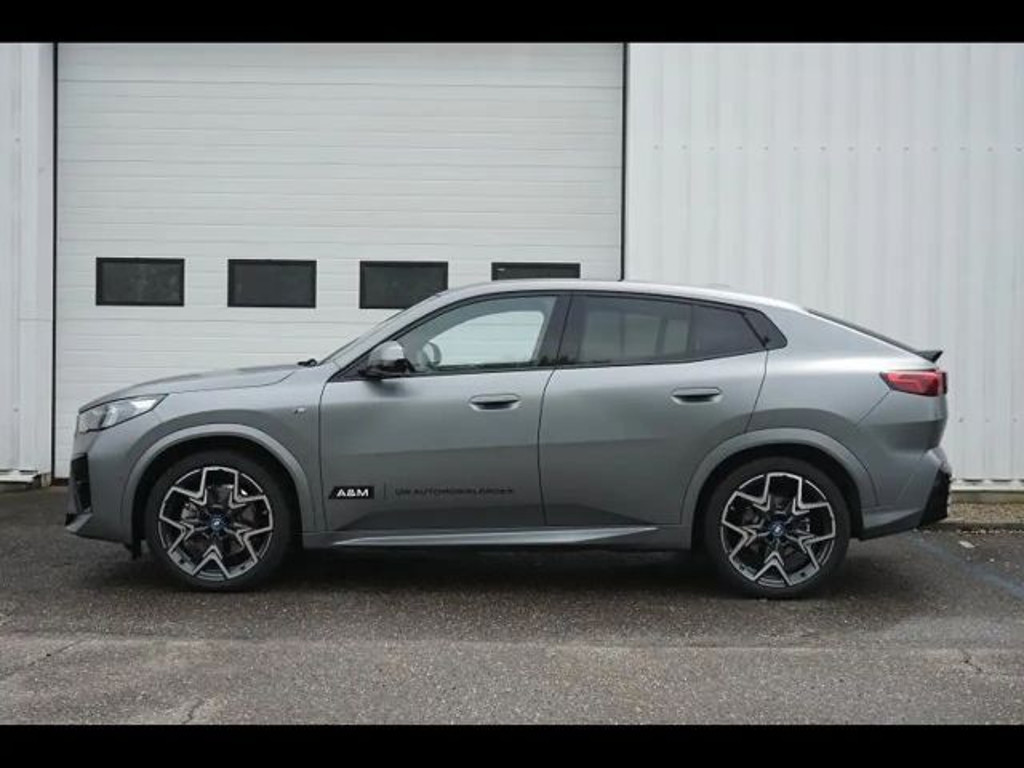 BMW iX2