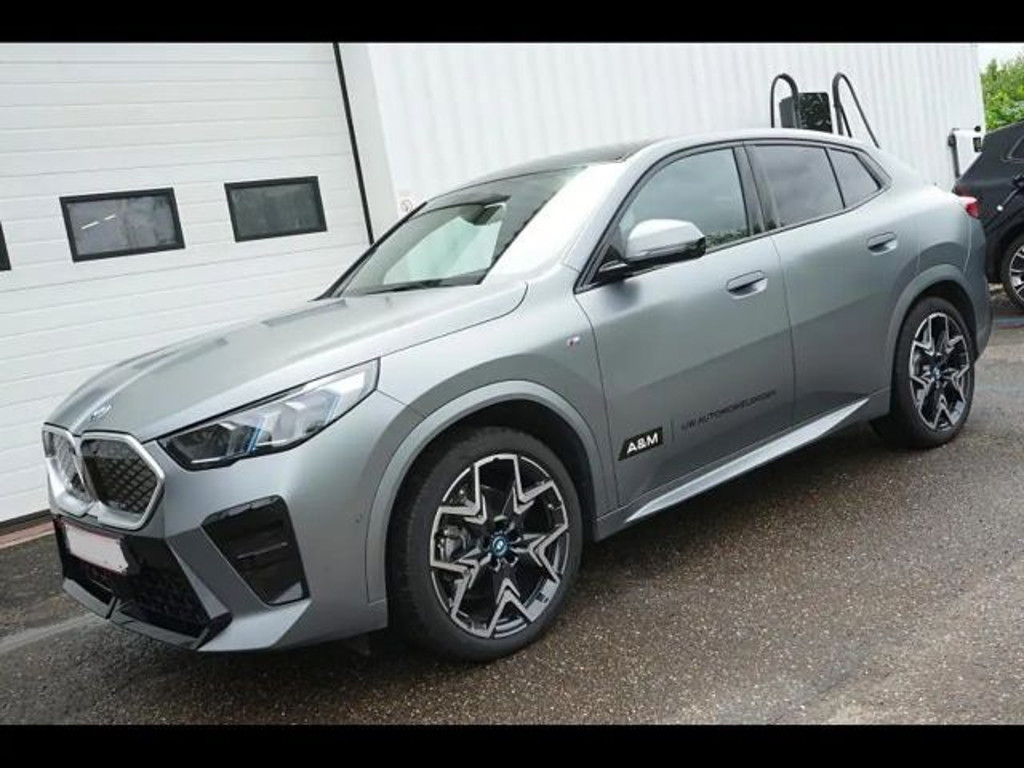 BMW iX2