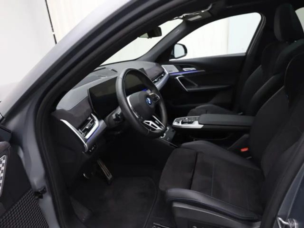 BMW iX2