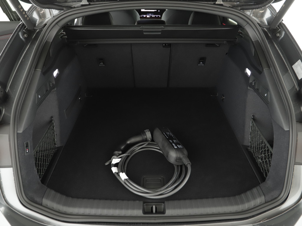 Audi S6 e-tron