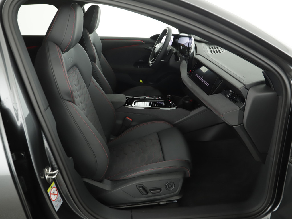 Audi S6 e-tron