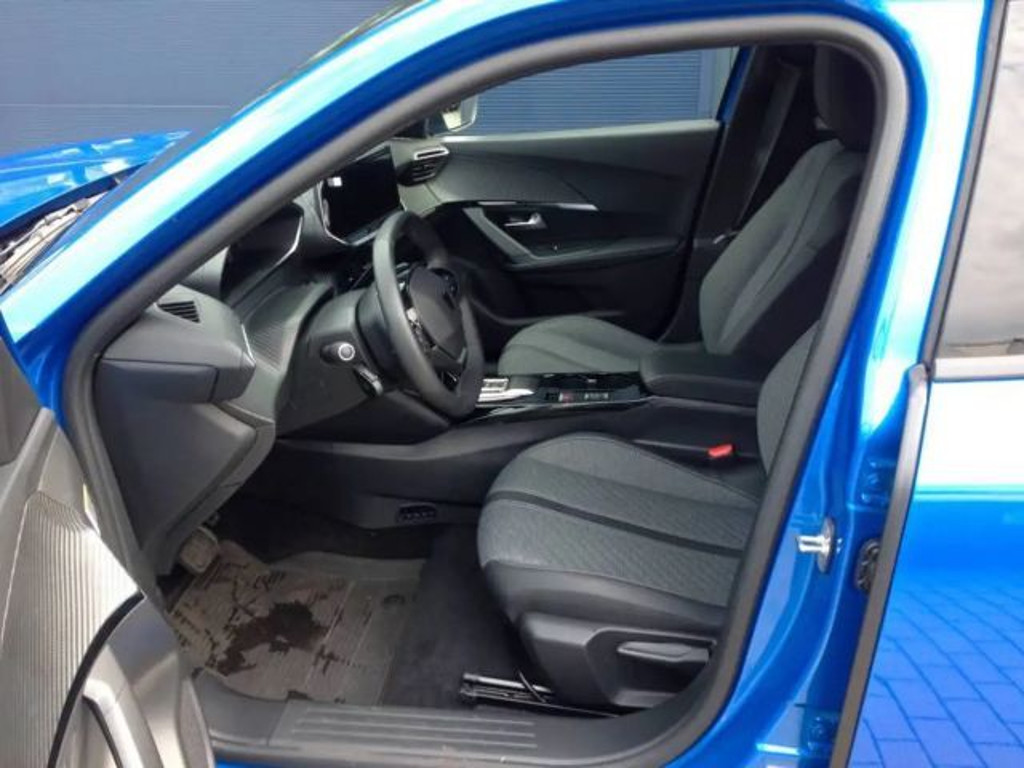 Peugeot e-2008