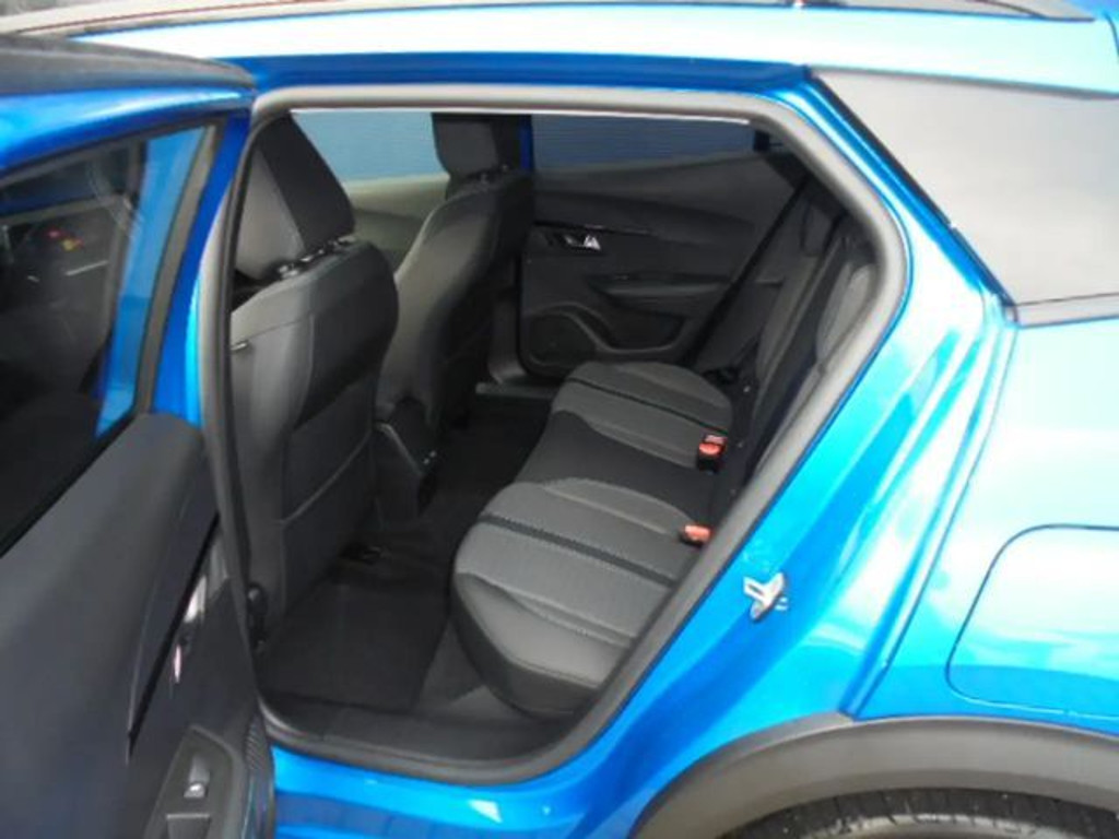 Peugeot e-2008