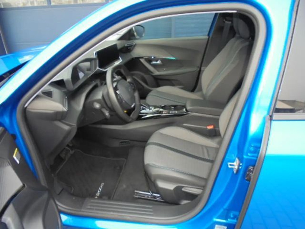 Peugeot e-2008