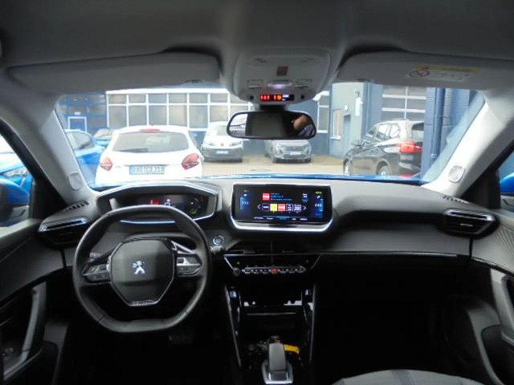 Peugeot e-2008