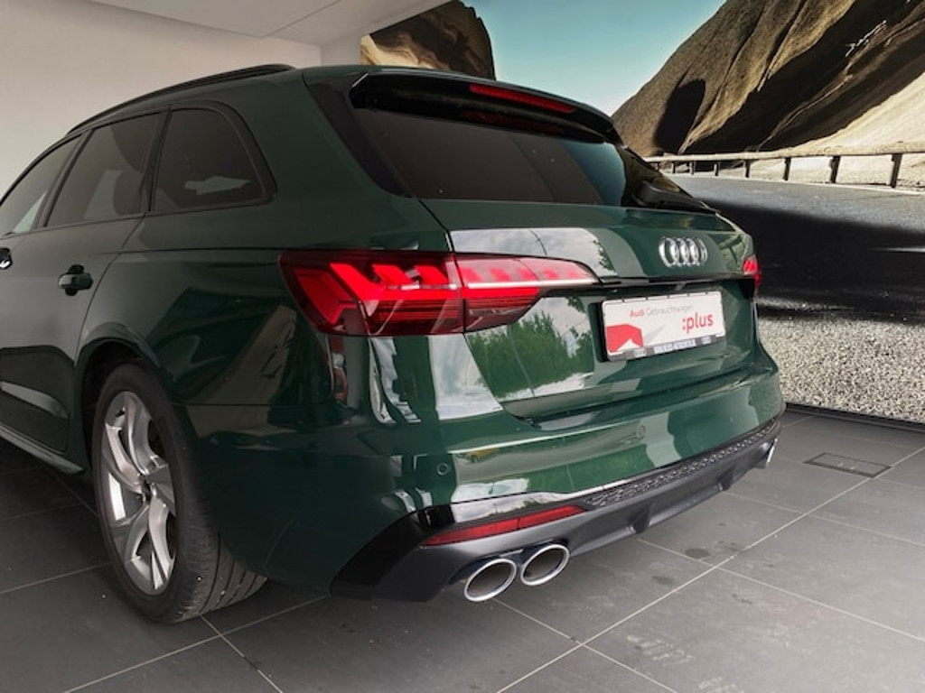 Audi S4