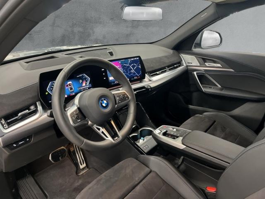 BMW iX2