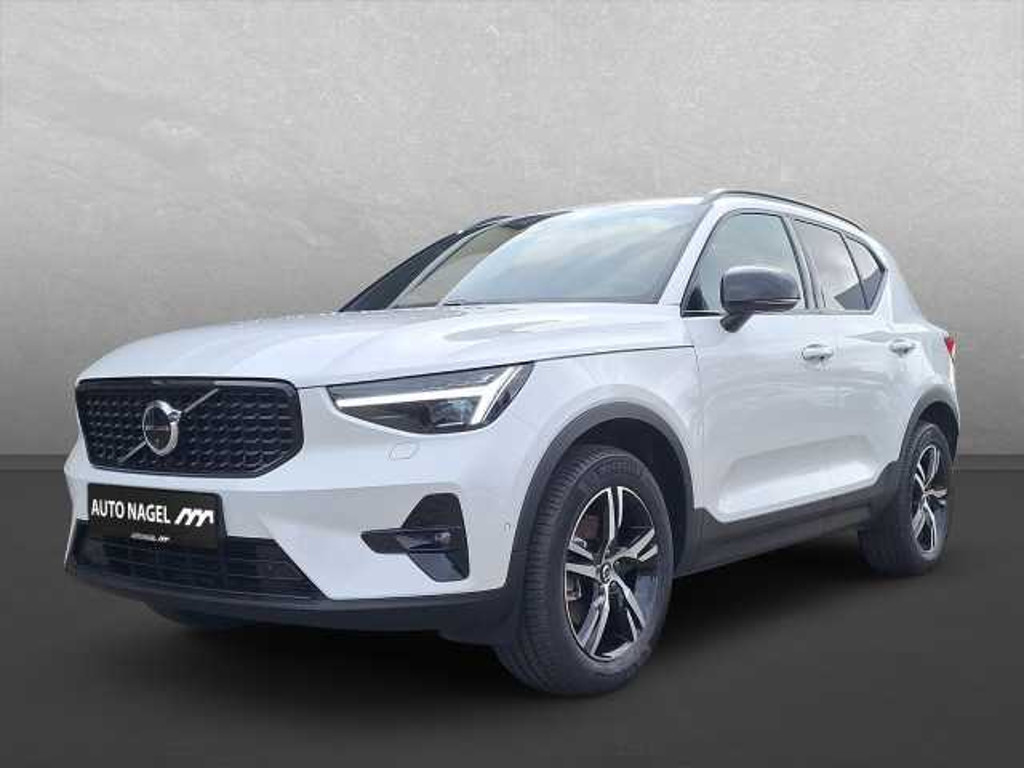 Volvo XC40 Plus Dark